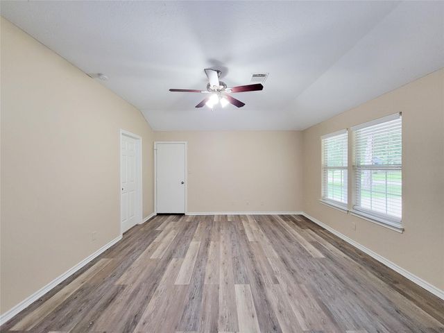 12700 Royal Green Drive, Conroe, TX 77303