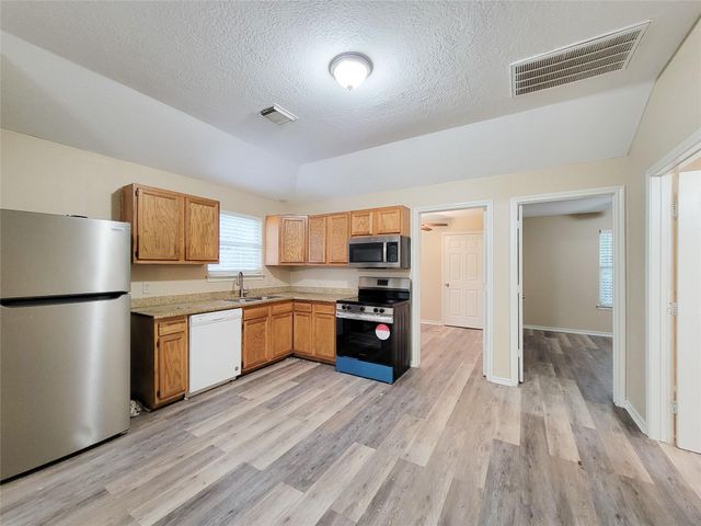 12700 Royal Green Drive, Conroe, TX 77303