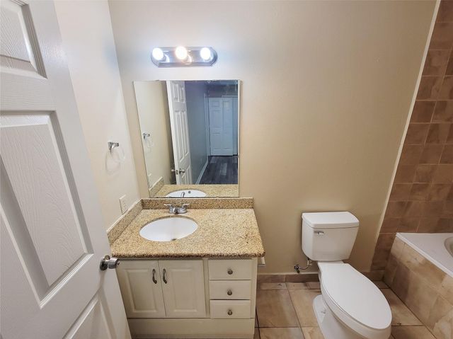 12700 Royal Green Drive, Conroe, TX 77303