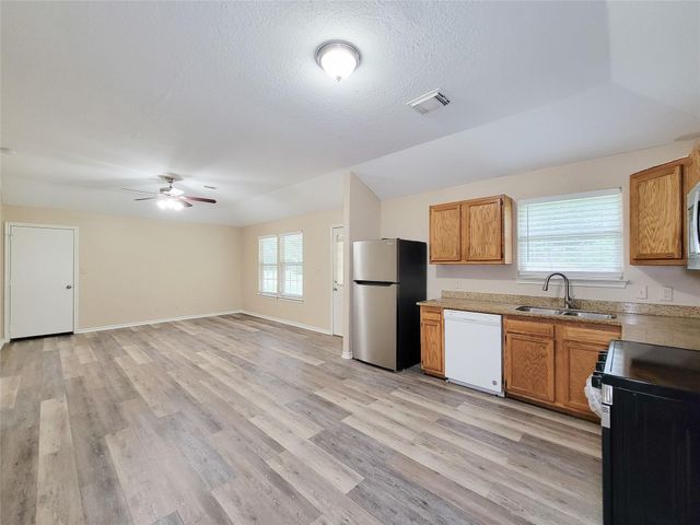12700 Royal Green Drive, Conroe, TX 77303
