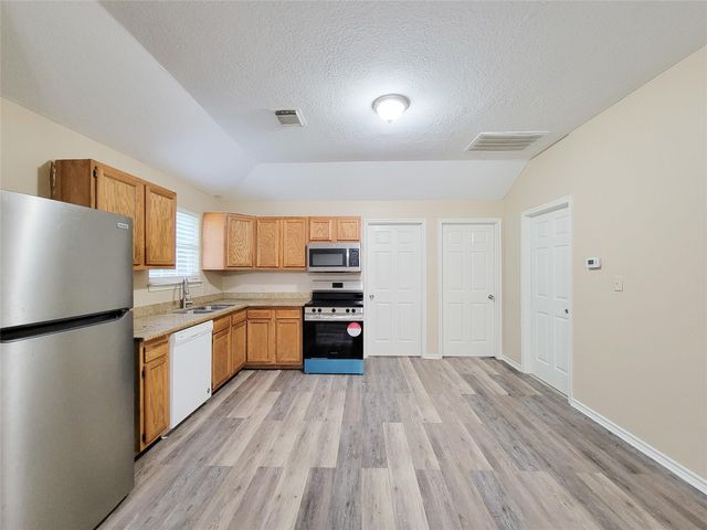 12700 Royal Green Drive, Conroe, TX 77303