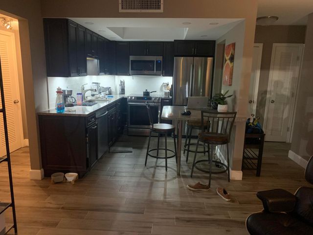 630 Tennis Club Drive 206, Fort Lauderdale, FL 33311