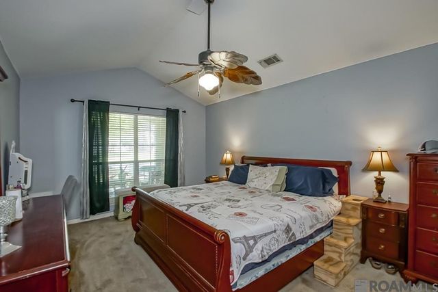 17294 W Autumn Dr, Prairieville, LA 70769