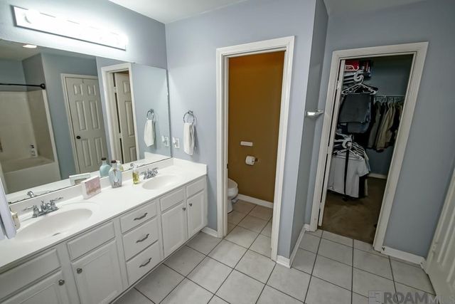 17294 W Autumn Dr, Prairieville, LA 70769