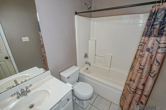 17294 W Autumn Dr, Prairieville, LA 70769