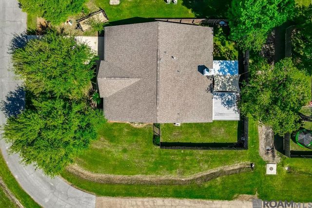 17294 W Autumn Dr, Prairieville, LA 70769