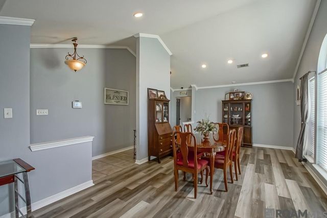 17294 W Autumn Dr, Prairieville, LA 70769