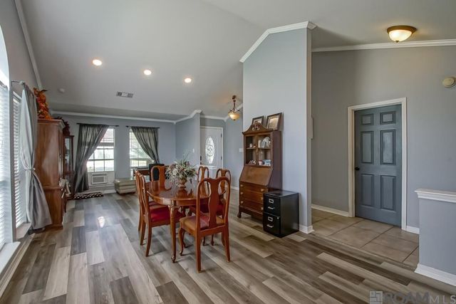 17294 W Autumn Dr, Prairieville, LA 70769