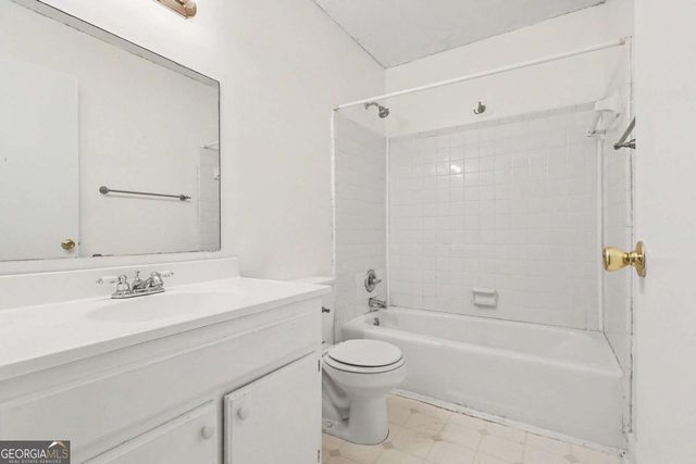 2060 Kings Gate Circle A, Snellville, GA 30078