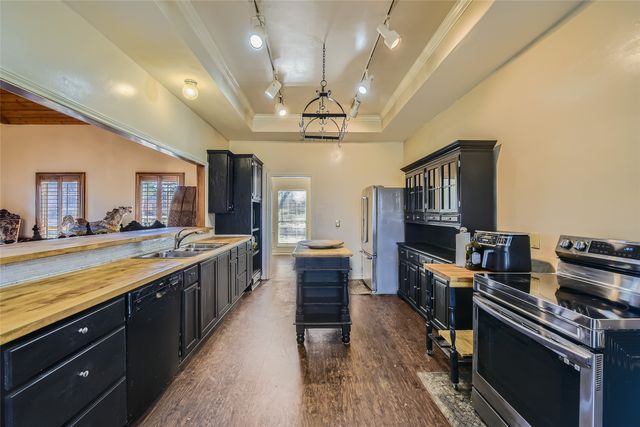 70 Hidden Valley Airpark, Shady Shores, TX 76208