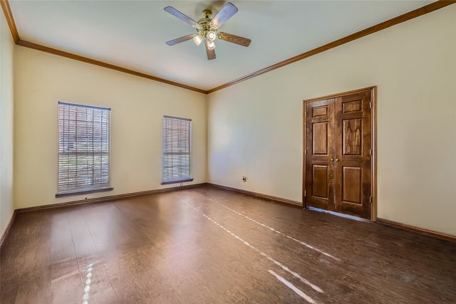 70 Hidden Valley Airpark, Shady Shores, TX 76208