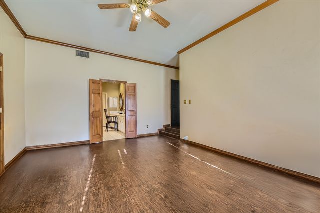 70 Hidden Valley Airpark, Shady Shores, TX 76208