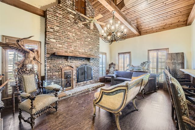 70 Hidden Valley Airpark, Shady Shores, TX 76208
