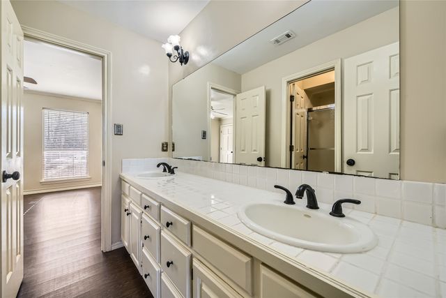 70 Hidden Valley Airpark, Shady Shores, TX 76208