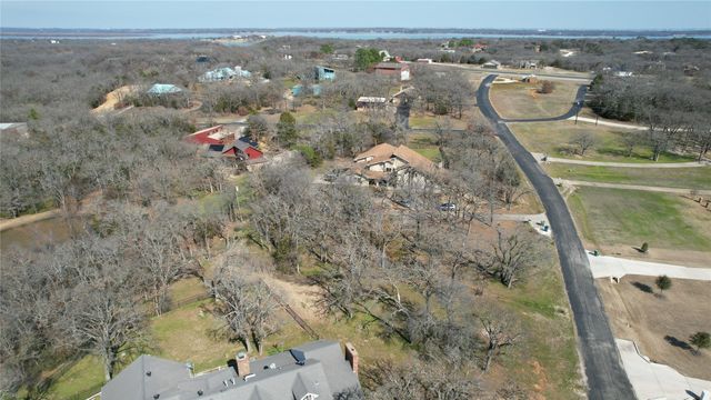 70 Hidden Valley Airpark, Shady Shores, TX 76208