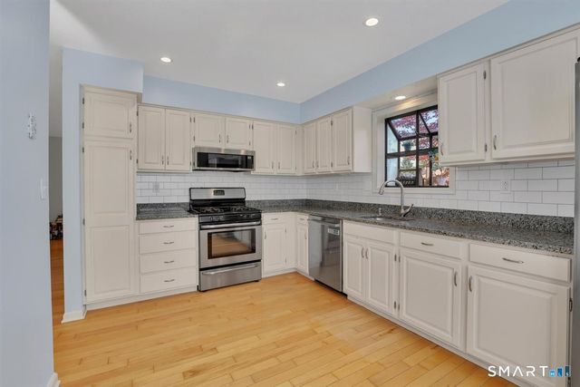 26 Ashford Drive 26, Avon, CT 06001