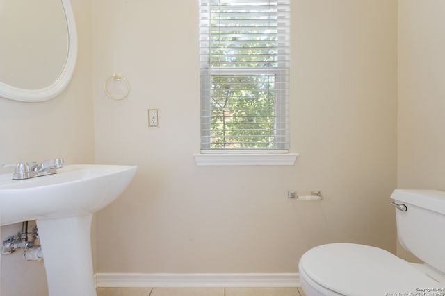 9111 Dapple Gray Ct, San Antonio, TX 78251