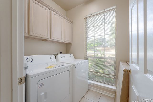 9111 Dapple Gray Ct, San Antonio, TX 78251