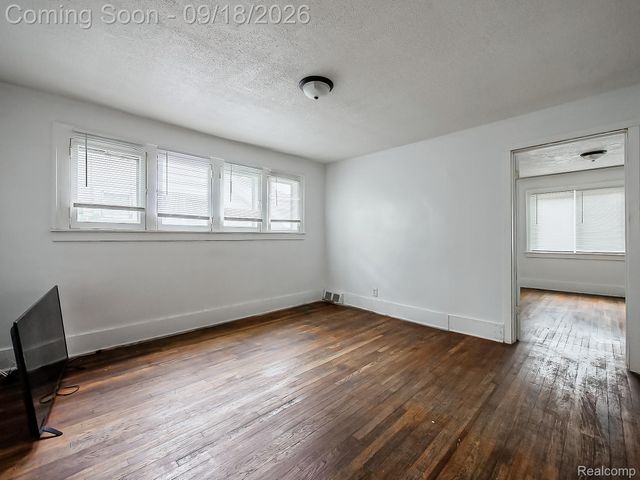 12778 Meyers Road, Detroit, MI 48227