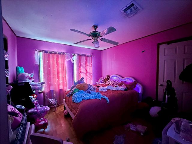 2222 Washington Avenue, Pearland, TX 77581