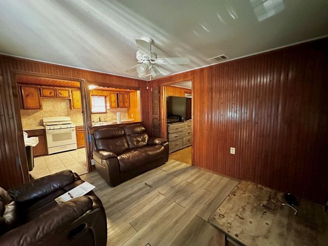 2222 Washington Avenue, Pearland, TX 77581