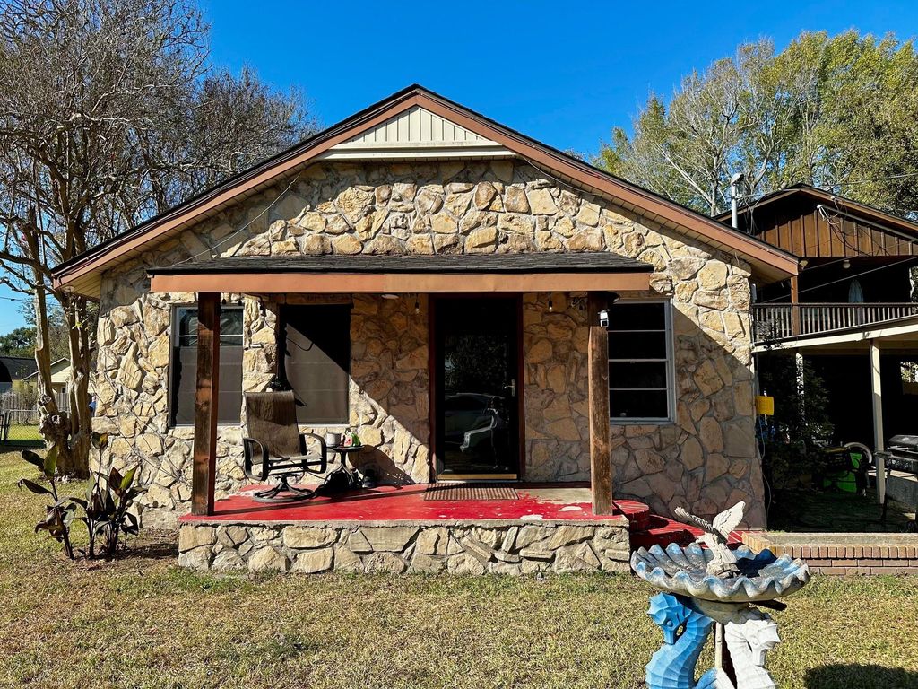 2222 Washington Avenue, Pearland, TX 77581