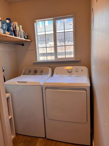 16194 Noel Ln, Lathrop, CA 95330