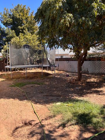 16194 Noel Ln, Lathrop, CA 95330