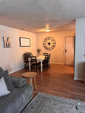 16194 Noel Ln, Lathrop, CA 95330