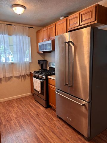 16194 Noel Ln, Lathrop, CA 95330