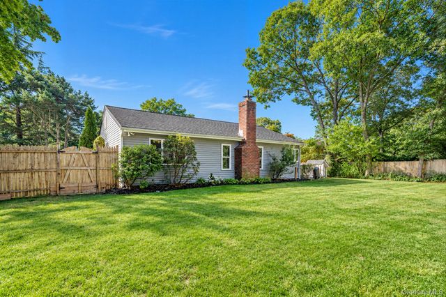 11 Folsom Lane, Coram, NY 11727