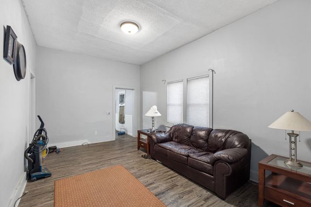 125 Kenwood Avenue, Elkhart, IN 46516