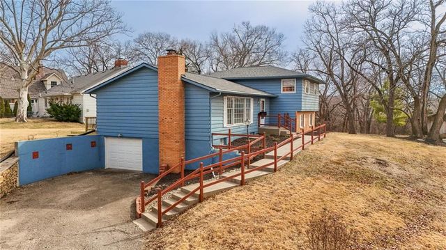 2124 Terrace Road, Lawrence, KS 66049