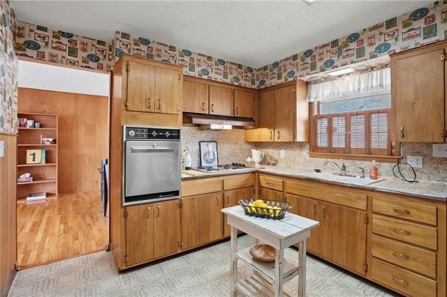 2124 Terrace Road, Lawrence, KS 66049