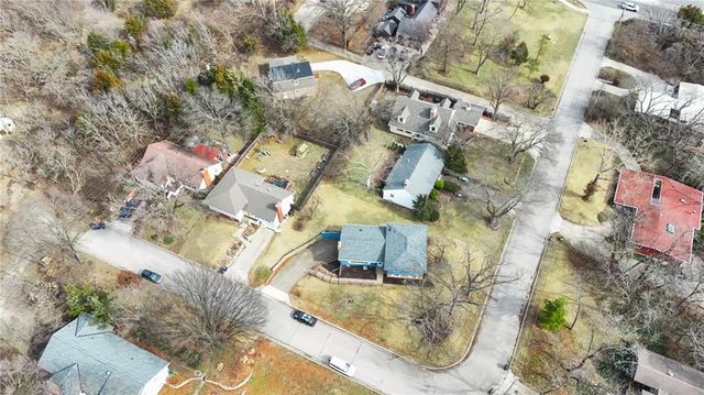 2124 Terrace Road, Lawrence, KS 66049