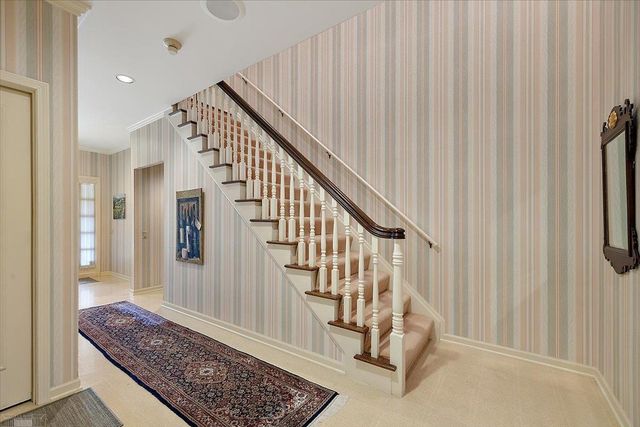 207 Lake Shore Drive, Grosse Pointe Farms, MI 48236