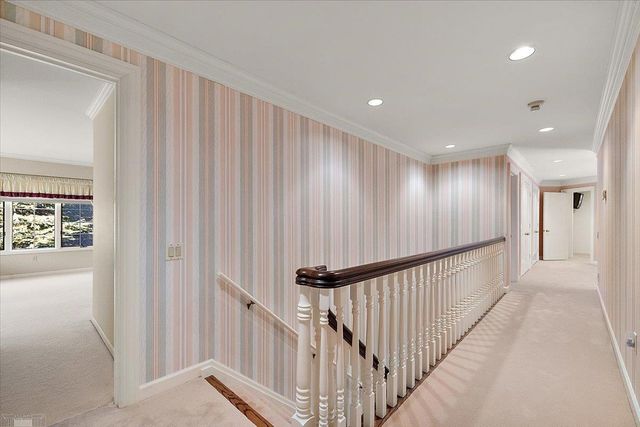 207 Lake Shore Drive, Grosse Pointe Farms, MI 48236