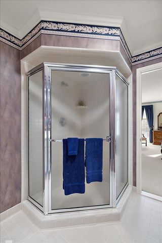 207 Lake Shore Drive, Grosse Pointe Farms, MI 48236