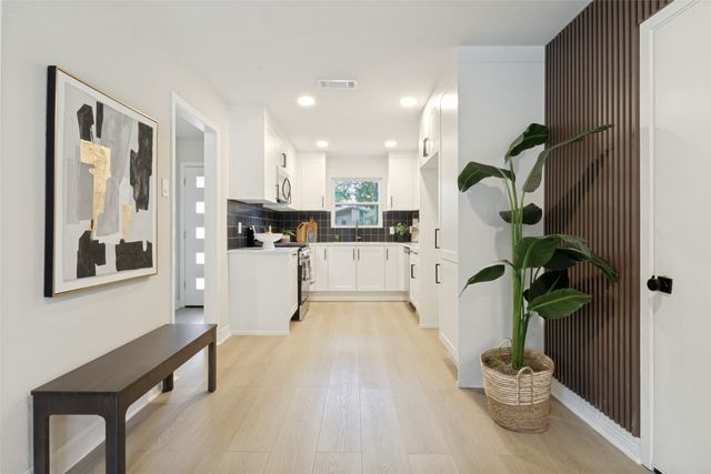 1202 Arizona Avenue, Dallas, TX 75216