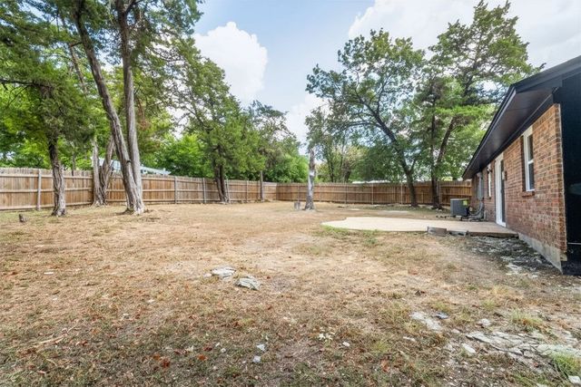 1202 Arizona Avenue, Dallas, TX 75216