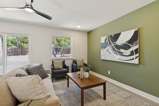 1202 Arizona Avenue, Dallas, TX 75216