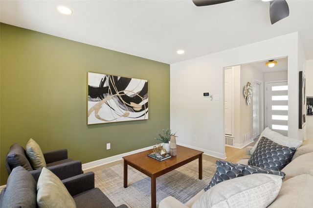 1202 Arizona Avenue, Dallas, TX 75216