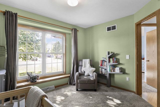 1357 Broadway Drive, Sun Prairie, WI 53590
