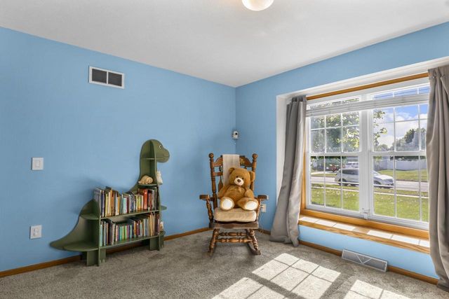 1357 Broadway Drive, Sun Prairie, WI 53590
