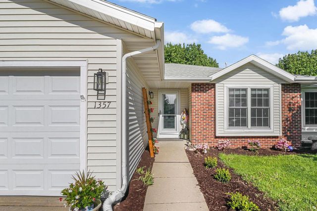 1357 Broadway Drive, Sun Prairie, WI 53590