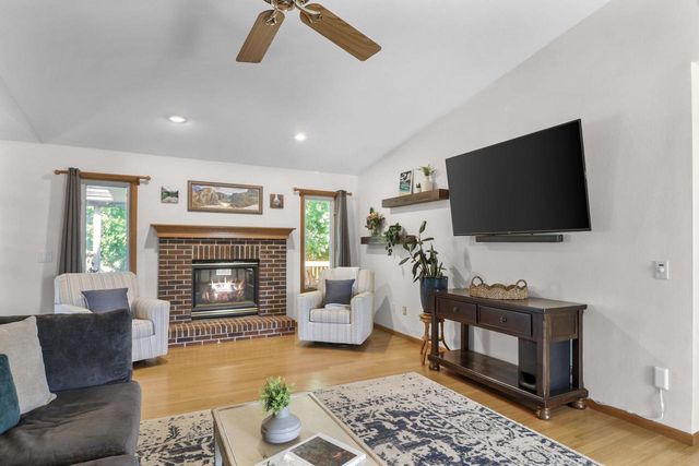 1357 Broadway Drive, Sun Prairie, WI 53590