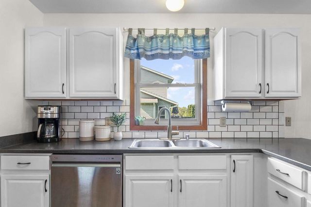1357 Broadway Drive, Sun Prairie, WI 53590