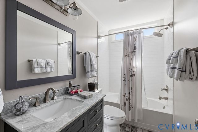 1493 Camberley Dr, Manakin Sabot, VA 23103