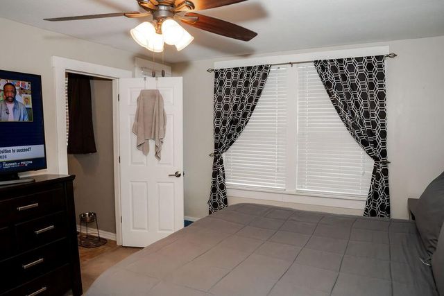 2408 Crawford Avenue, Parsons, KS 67357