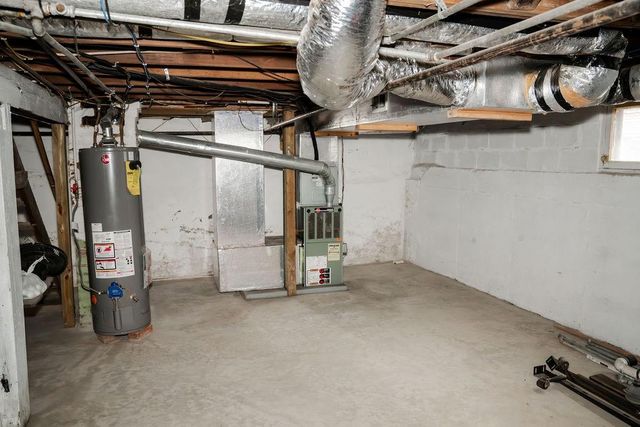 2408 Crawford Avenue, Parsons, KS 67357